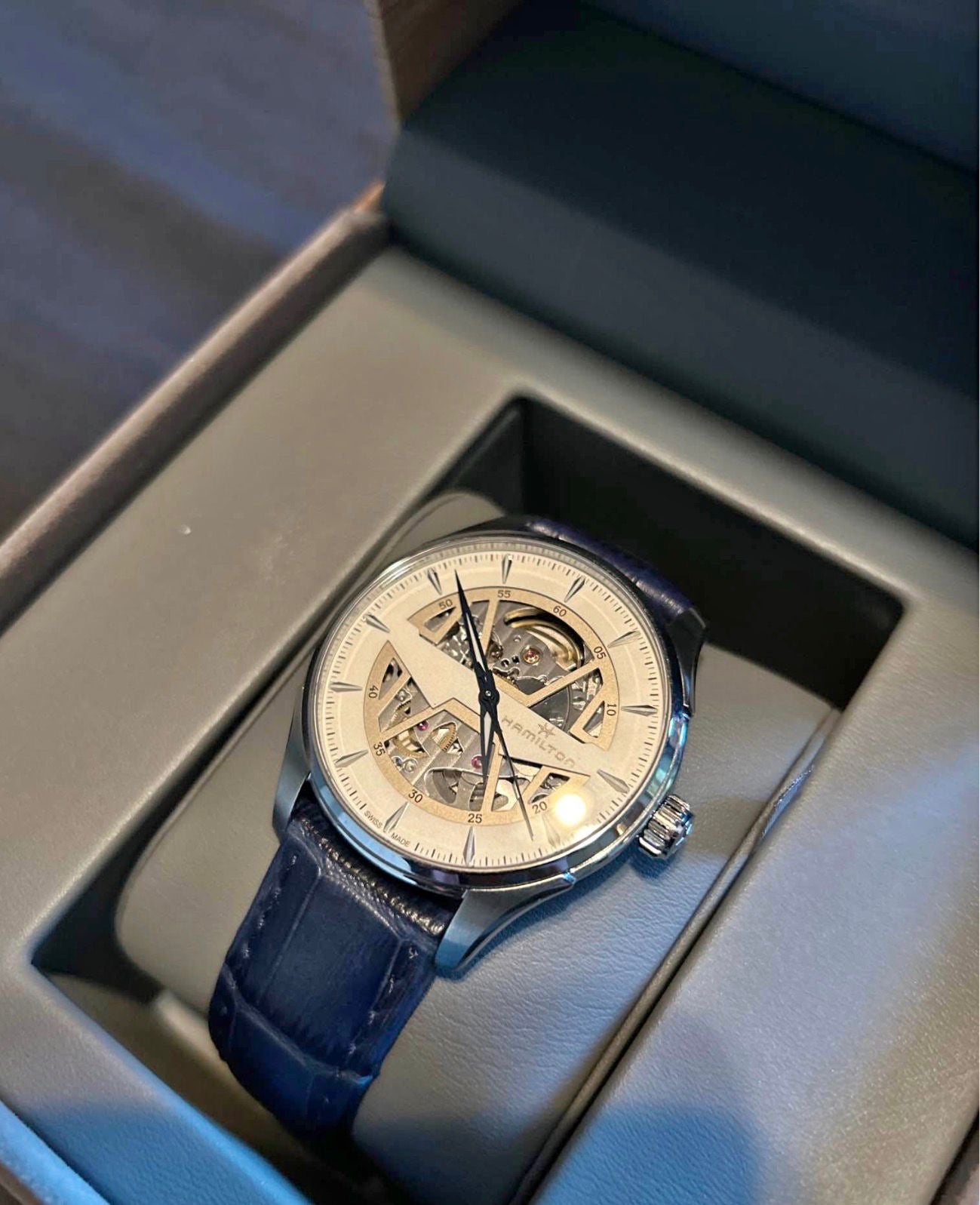 Hamilton Jazzmaster Skeleton – Silver Skeleton Dial, Blue Leather Strap